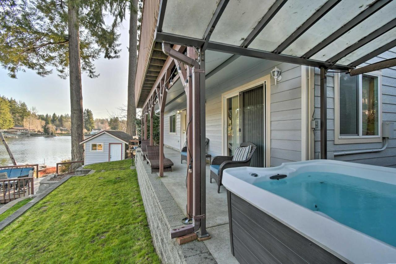 The Peacock House - Waterfront Home With Hot Tub! 올림피아 외부 사진